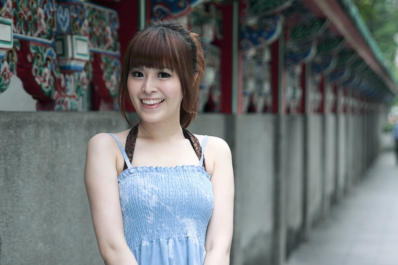 精品美女模特写真之台湾外拍模特白白