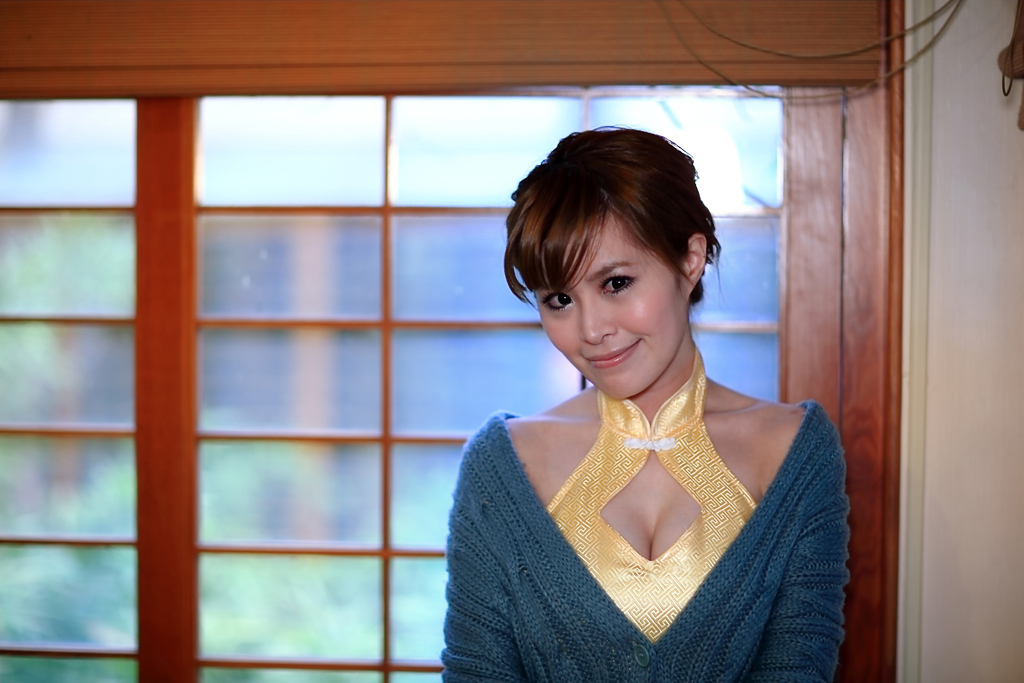 精品美女模特写真之台湾外拍模特白白