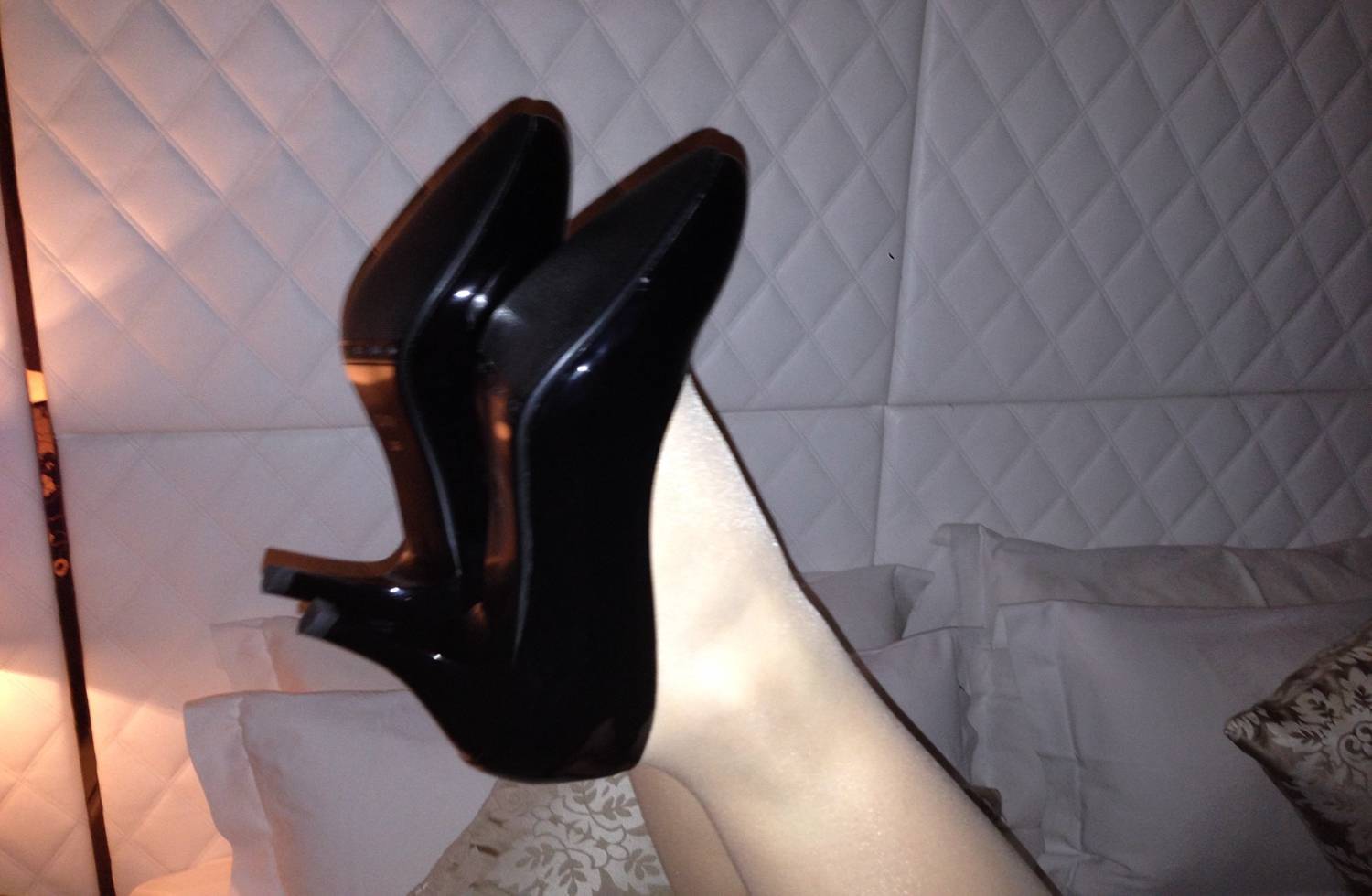 [网络收集] 2013.09.09 风骚熟妇的肉丝漆皮黑高