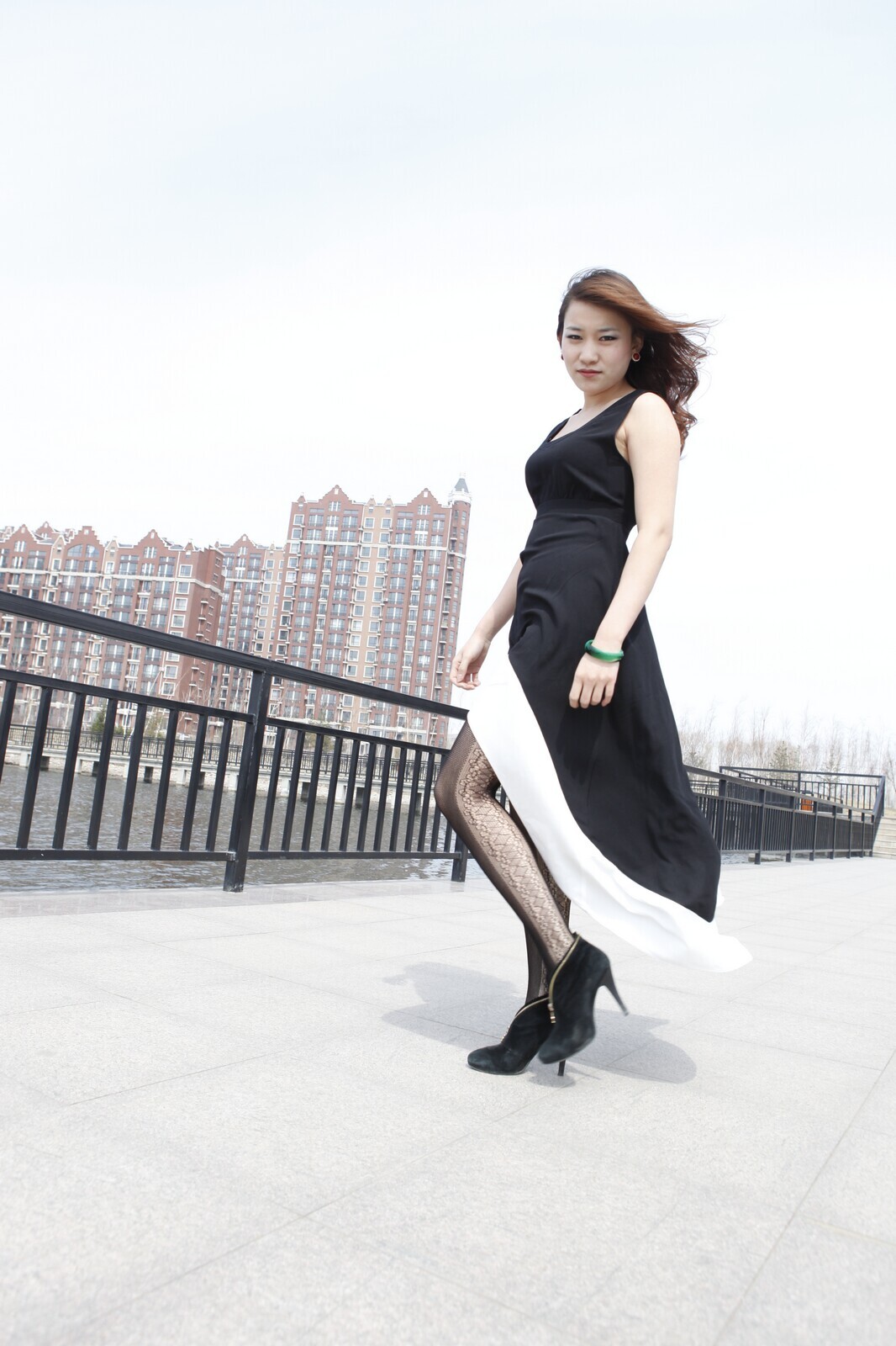 [网络收集] 2013.12.08 黑裙花纹丝袜 妖娆性感欲罢不能