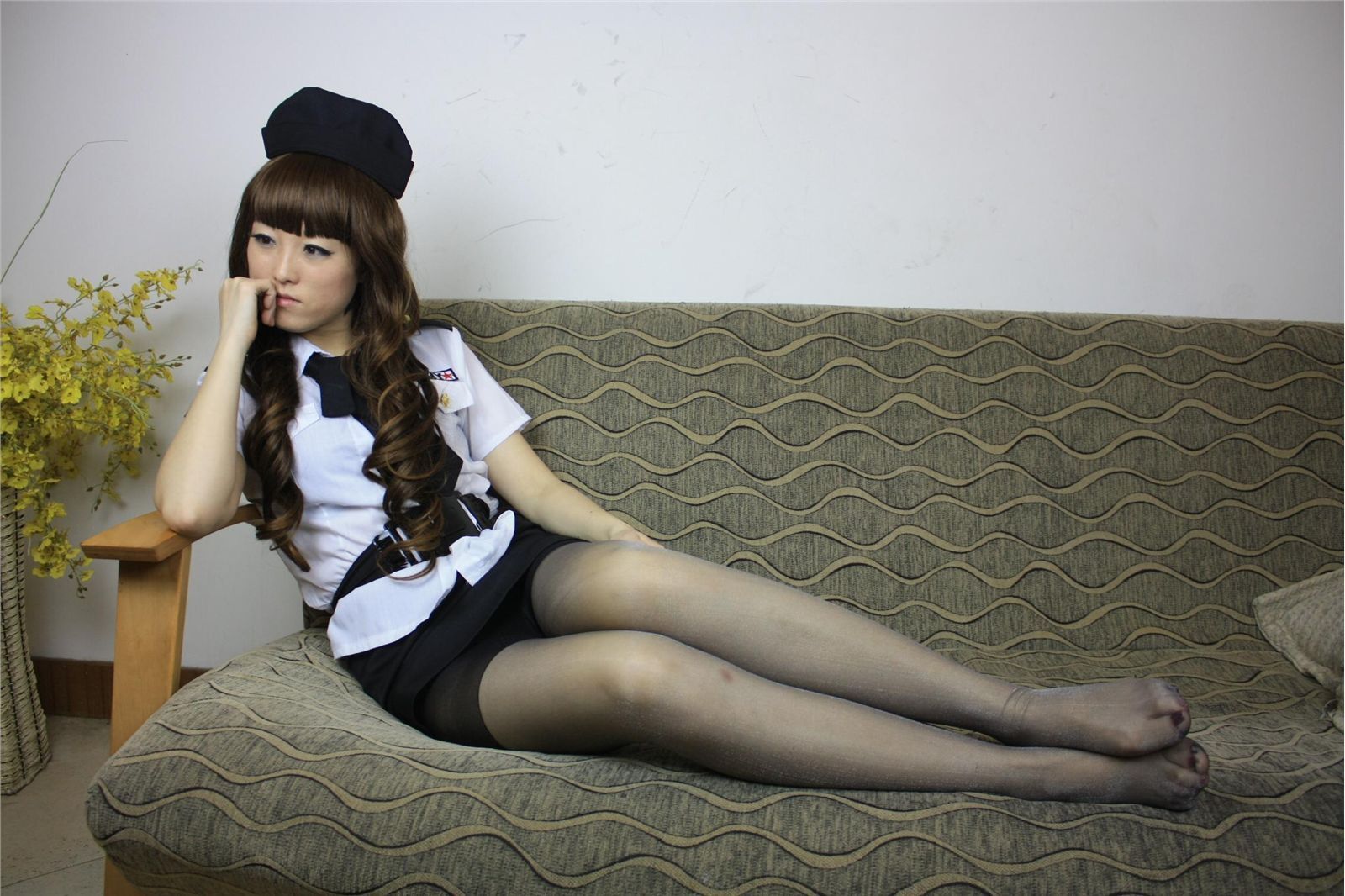 [网络收集] 2013.10.20 极品空姐室内丝袜秀