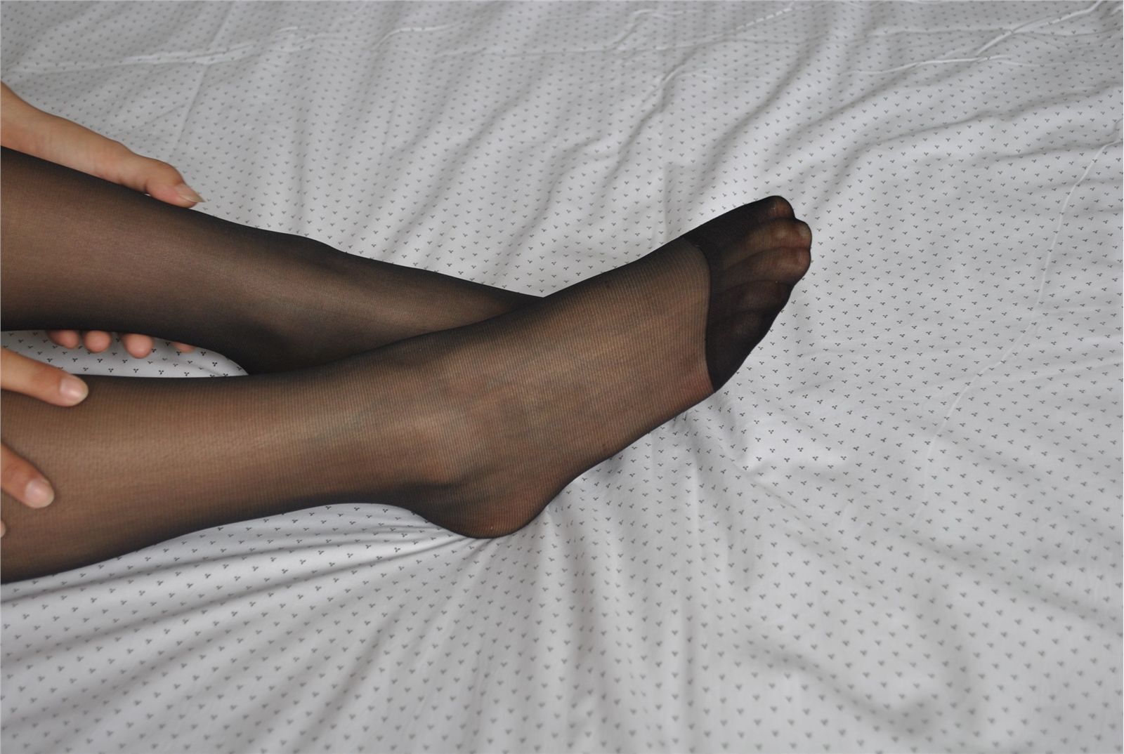 [网络收集] 2013.11.25 宾馆随拍黑丝空姐