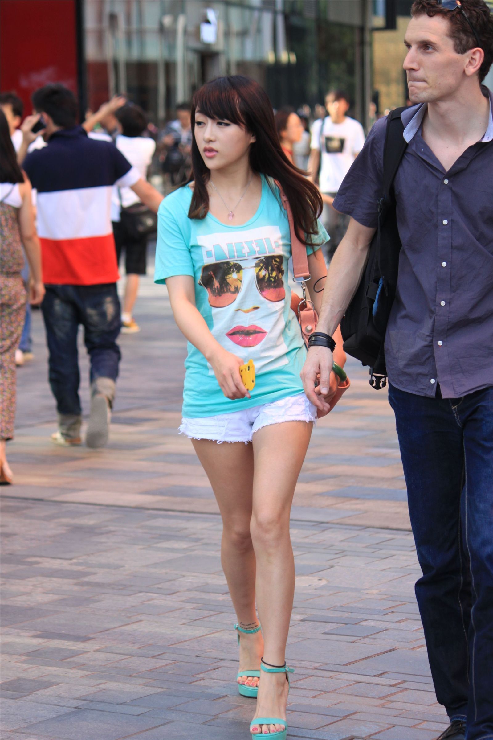 [户外街拍] 2013.11.07 街拍到的绝世靓丽美女