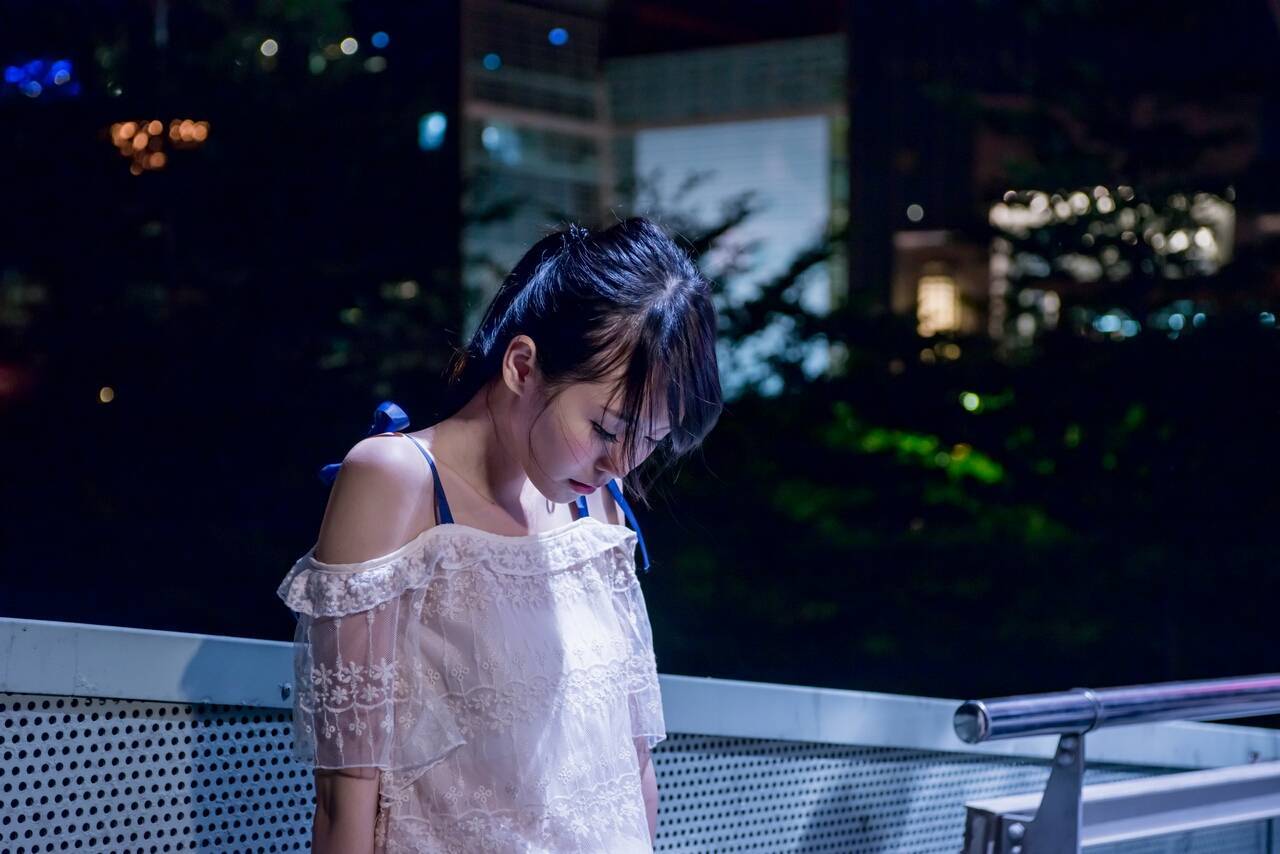 正妹台湾综艺节目助理主持人--蜜儿