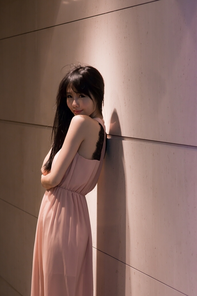 正妹台湾综艺节目助理主持人--蜜儿