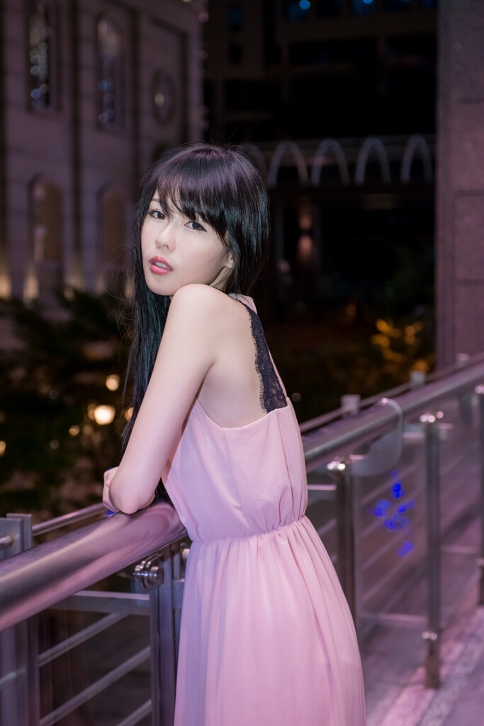 正妹台湾综艺节目助理主持人--蜜儿