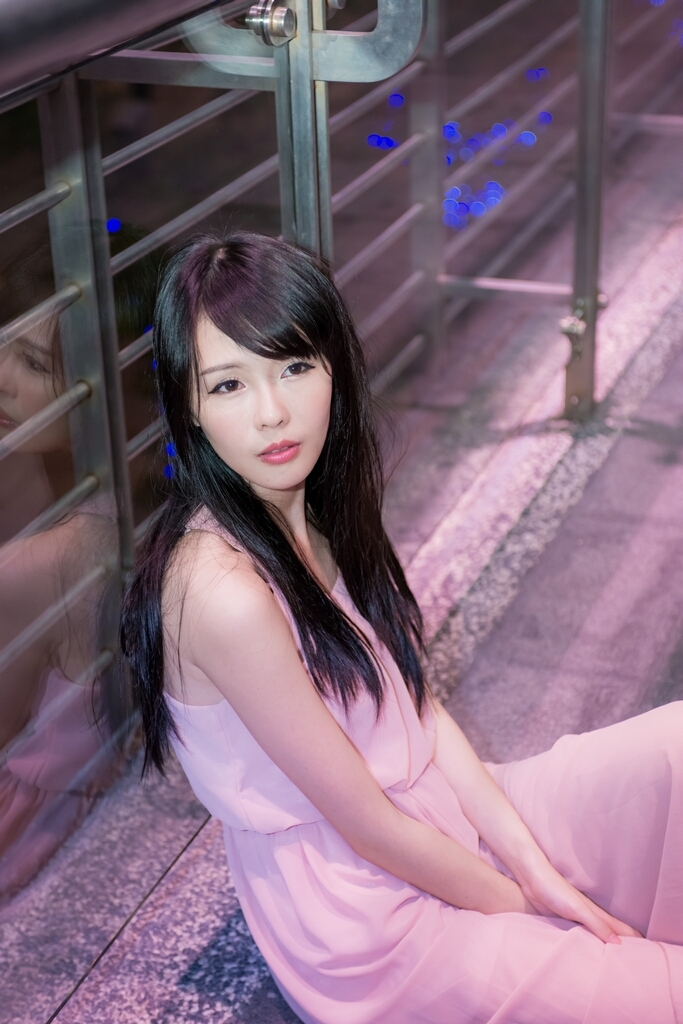 正妹台湾综艺节目助理主持人--蜜儿