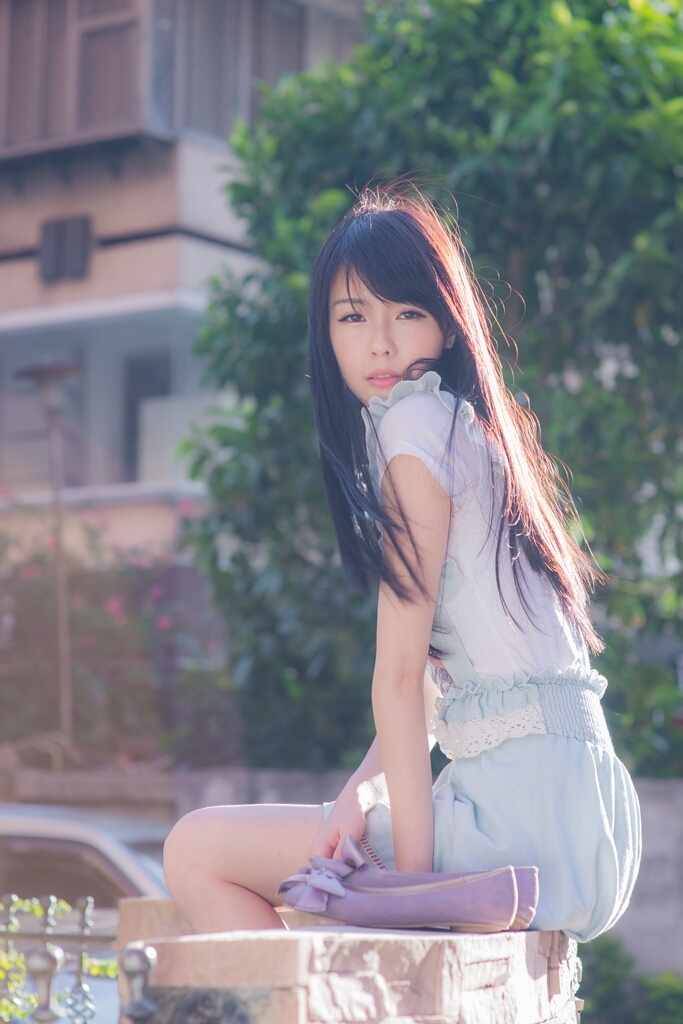 正妹台湾综艺节目助理主持人--蜜儿