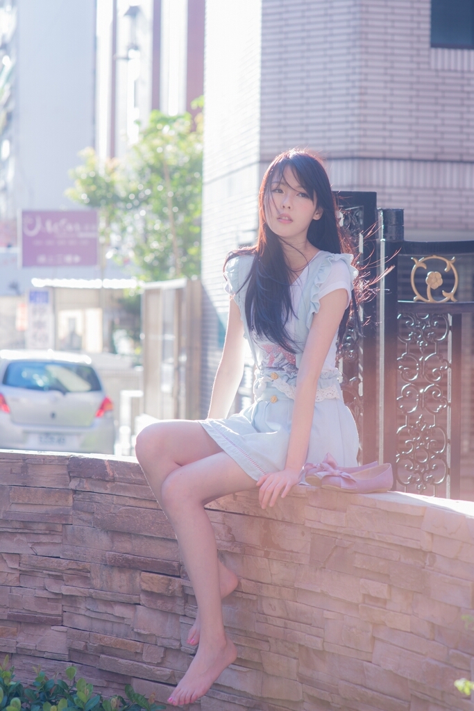 正妹台湾综艺节目助理主持人--蜜儿