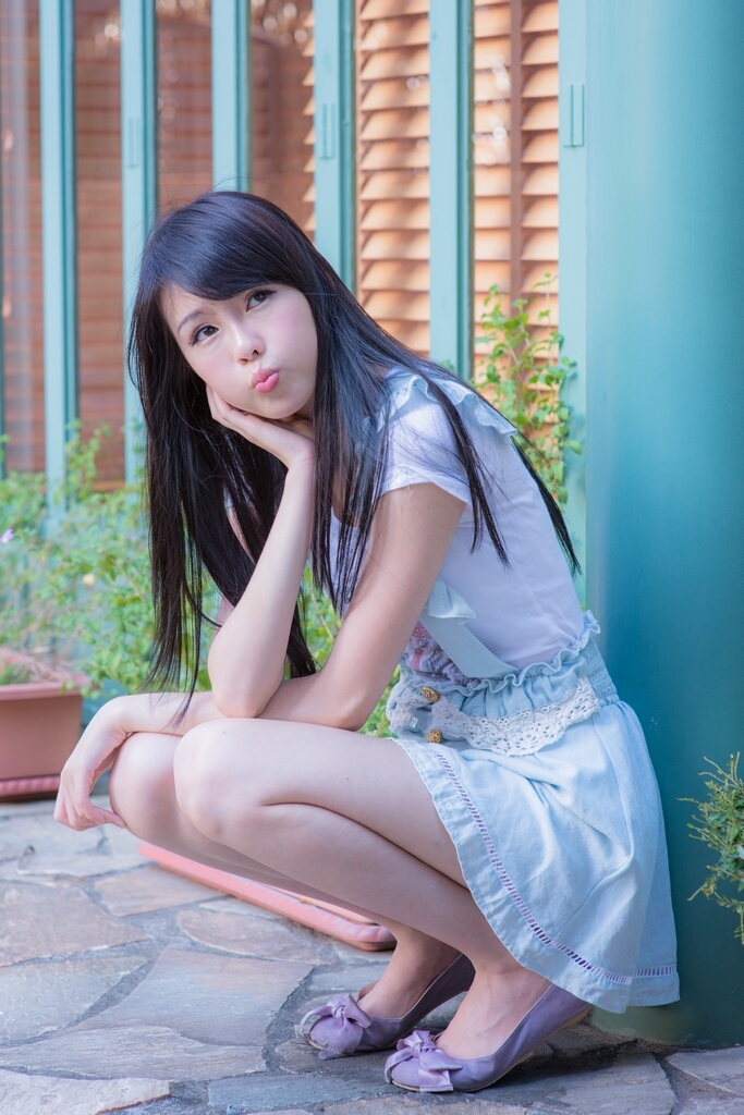 正妹台湾综艺节目助理主持人--蜜儿