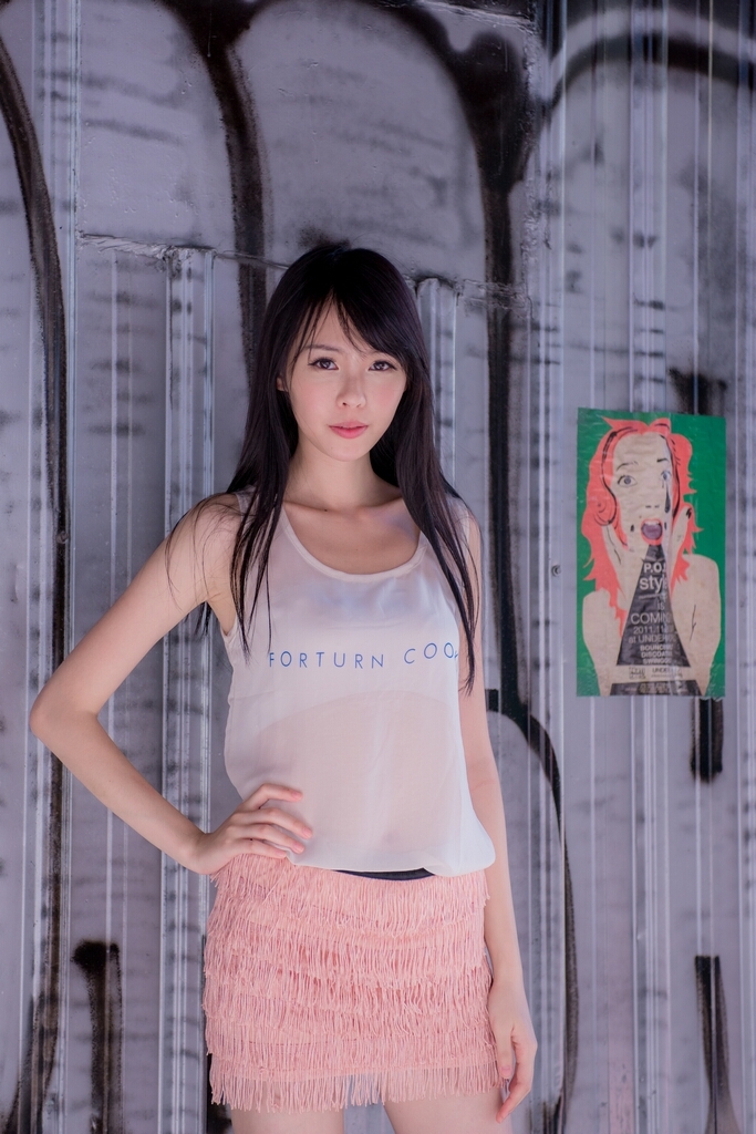 正妹台湾综艺节目助理主持人--蜜儿