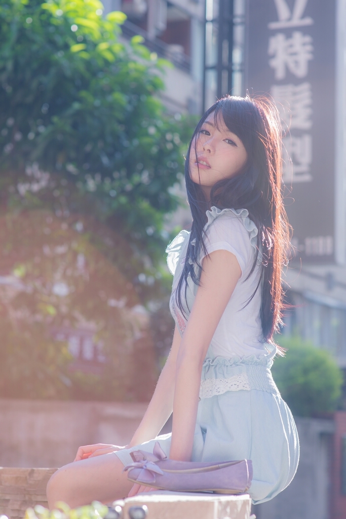 正妹台湾综艺节目助理主持人--蜜儿