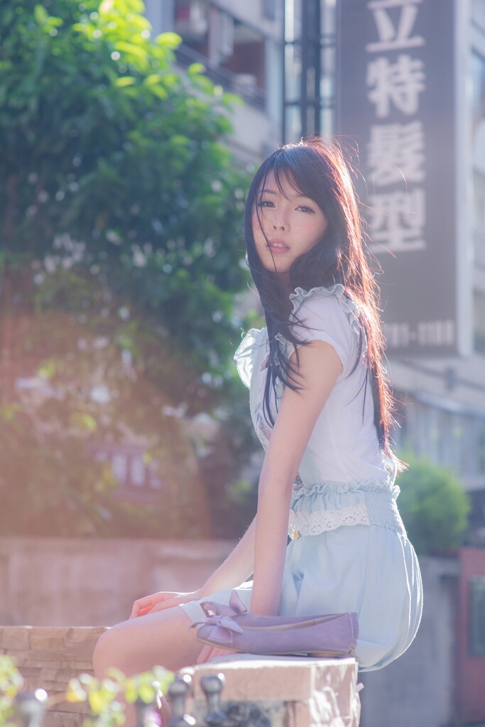 正妹台湾综艺节目助理主持人--蜜儿