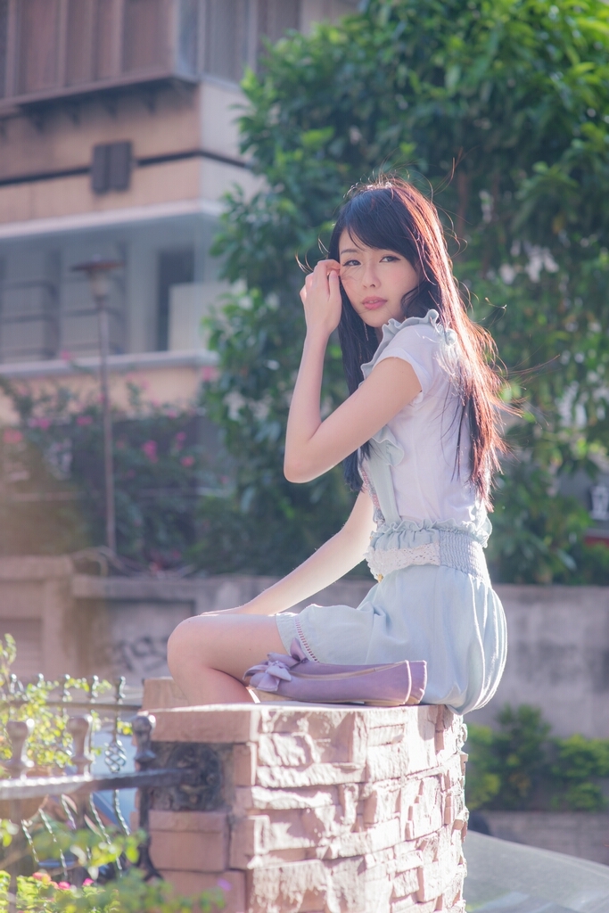 正妹台湾综艺节目助理主持人--蜜儿