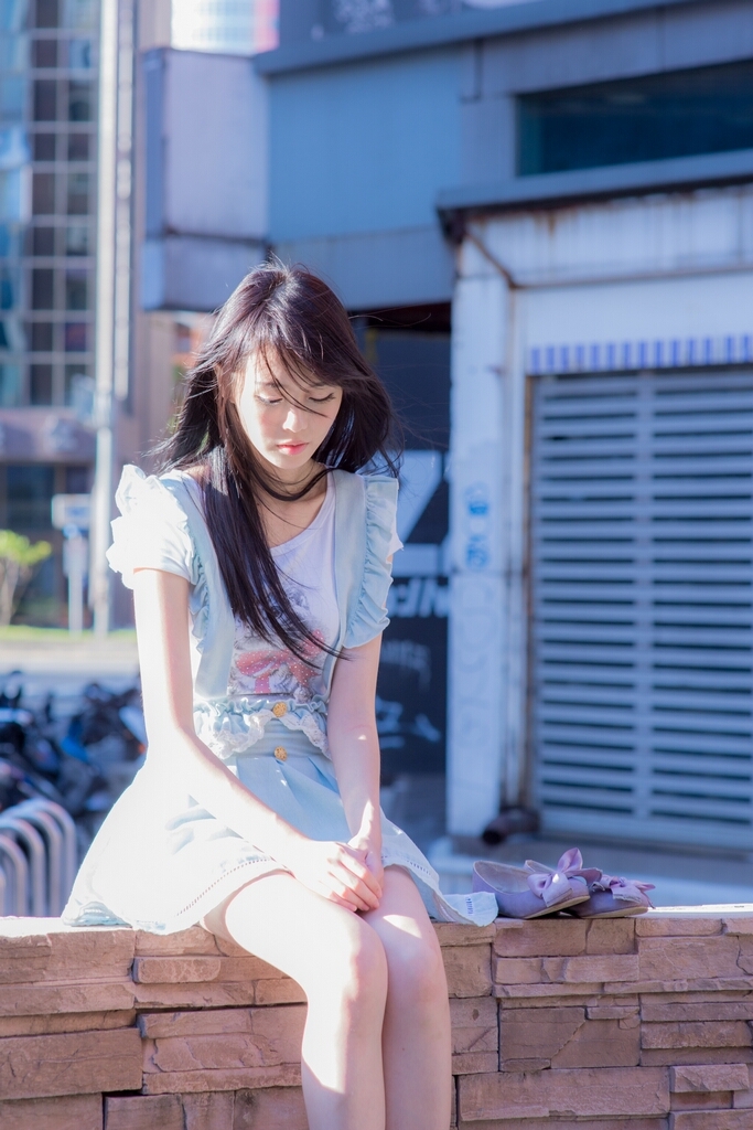 正妹台湾综艺节目助理主持人--蜜儿