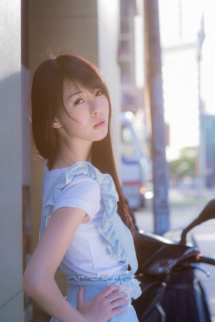 正妹台湾综艺节目助理主持人--蜜儿