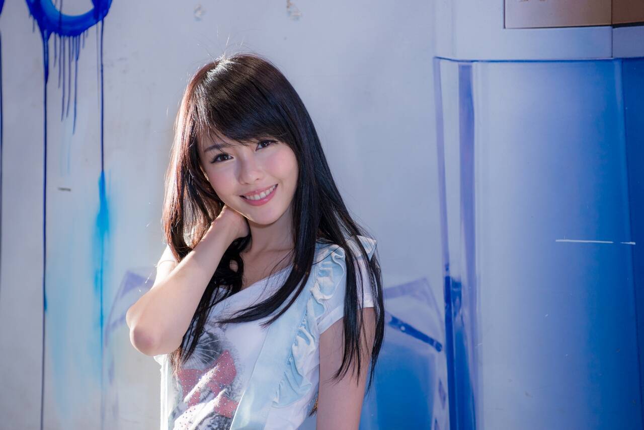 正妹台湾综艺节目助理主持人--蜜儿