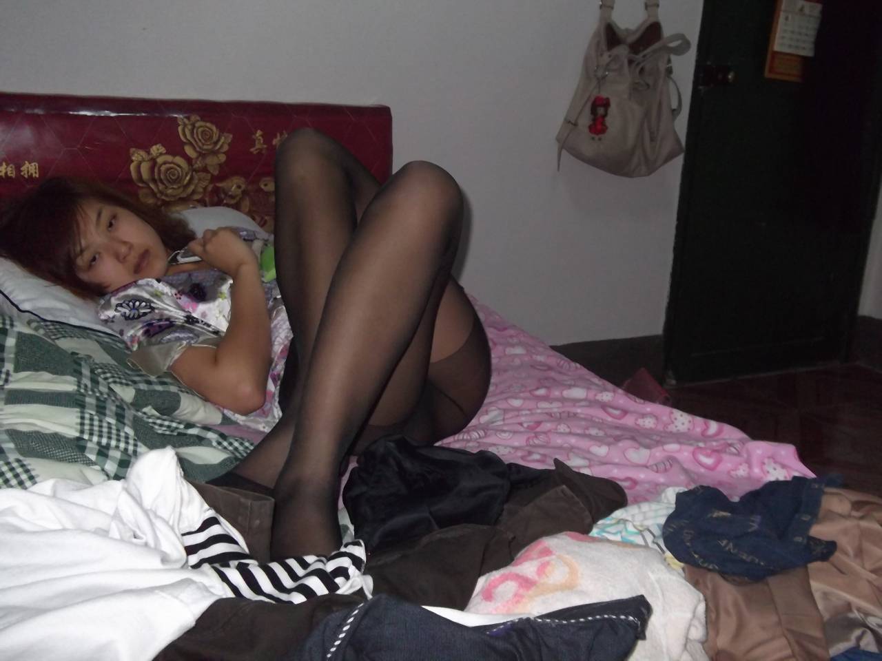 [网络收集] 2013.10.19 和女同事开始之前先拍几张