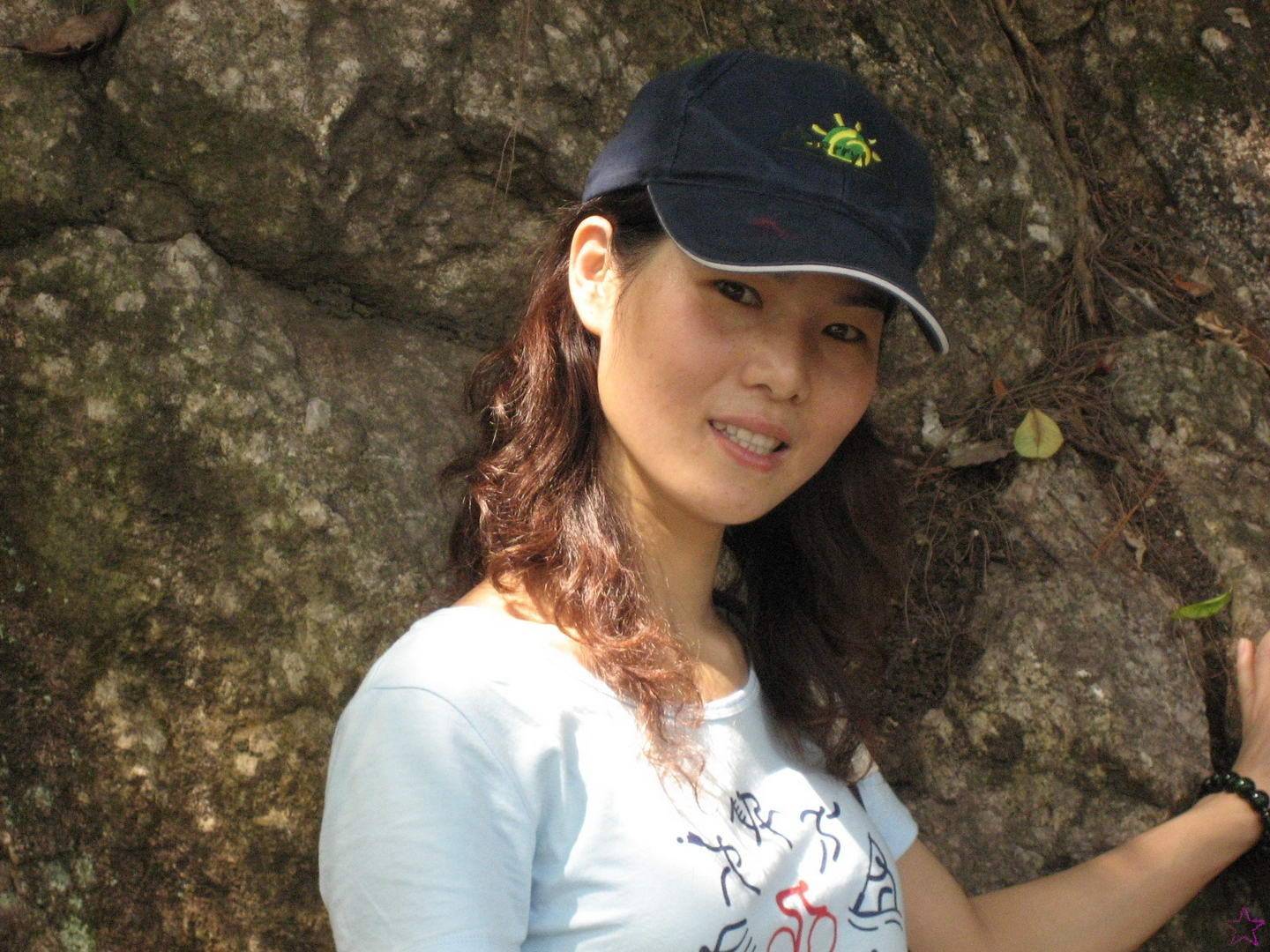 [网络收集] 2013.10.17 国产美腿骚妻居家自拍照