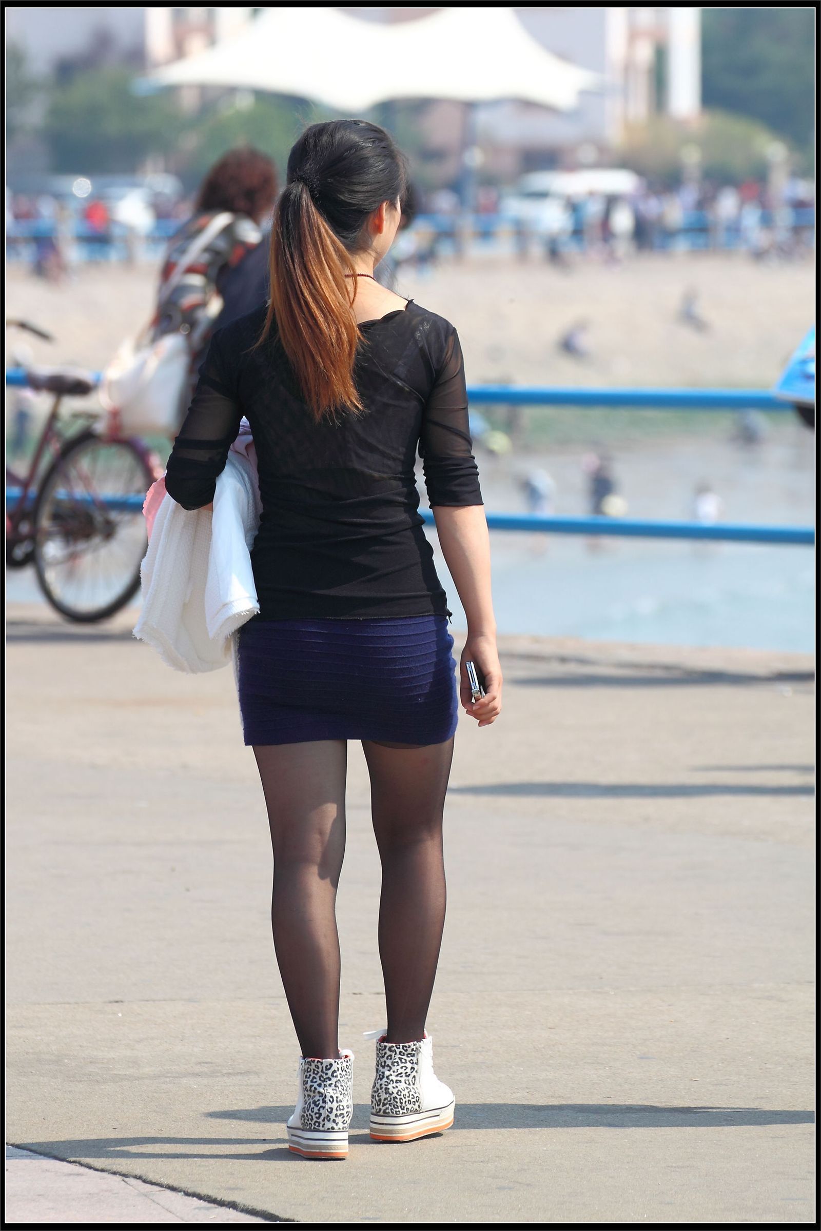 原创街拍丝袜美女042