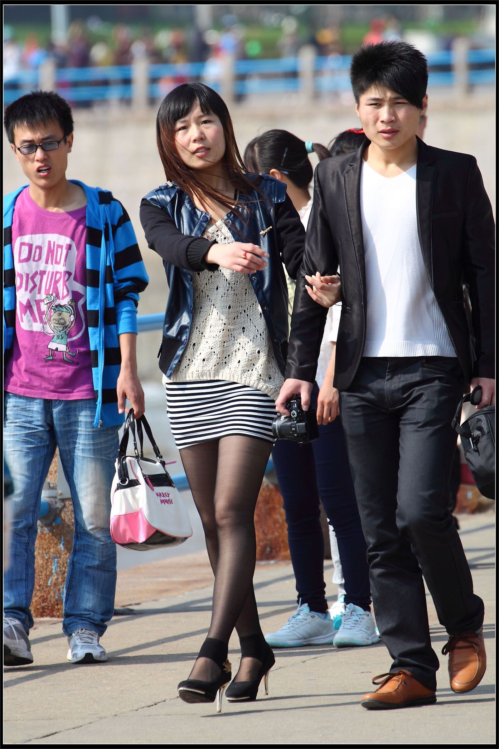 原创街拍丝袜美女042