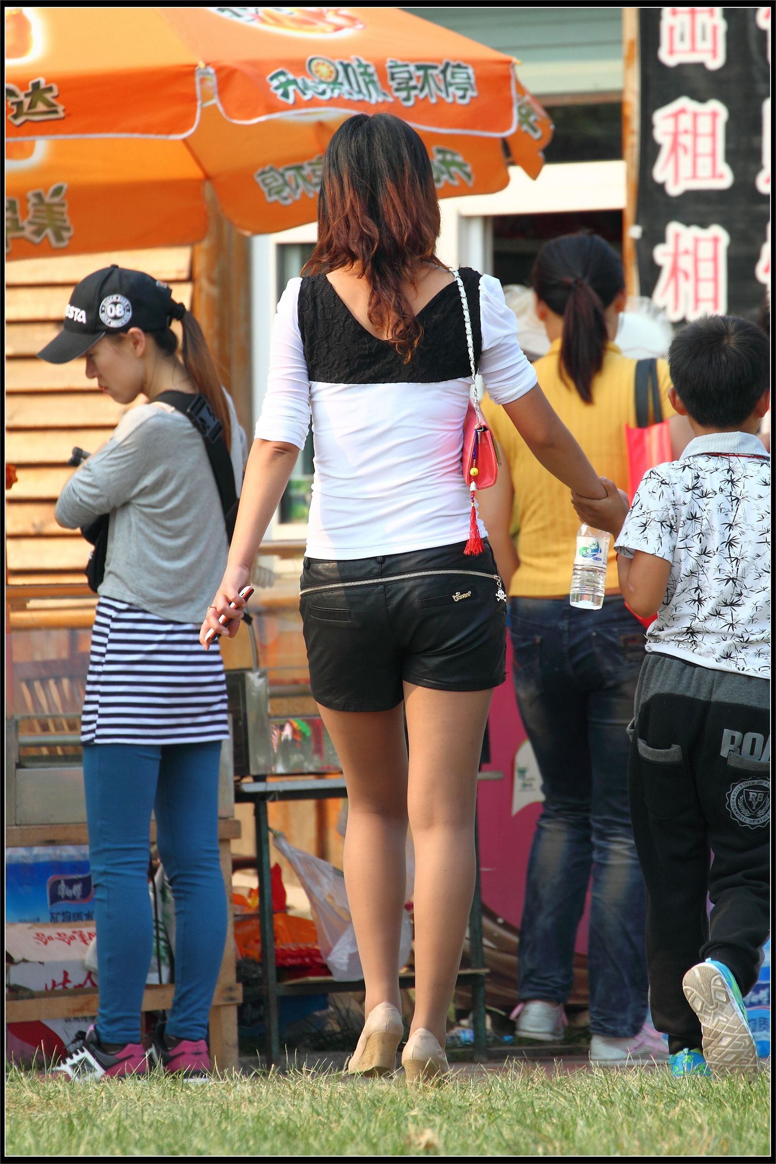 原创街拍丝袜美女043