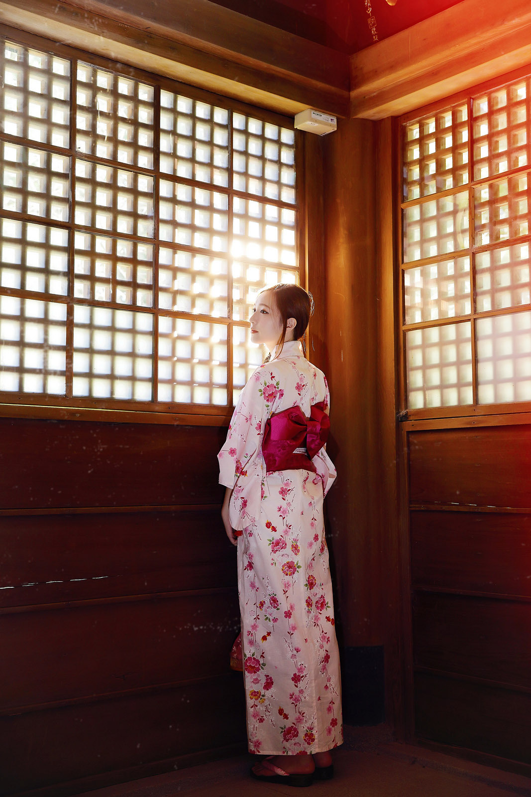 邻家女孩唐筠乔桃园