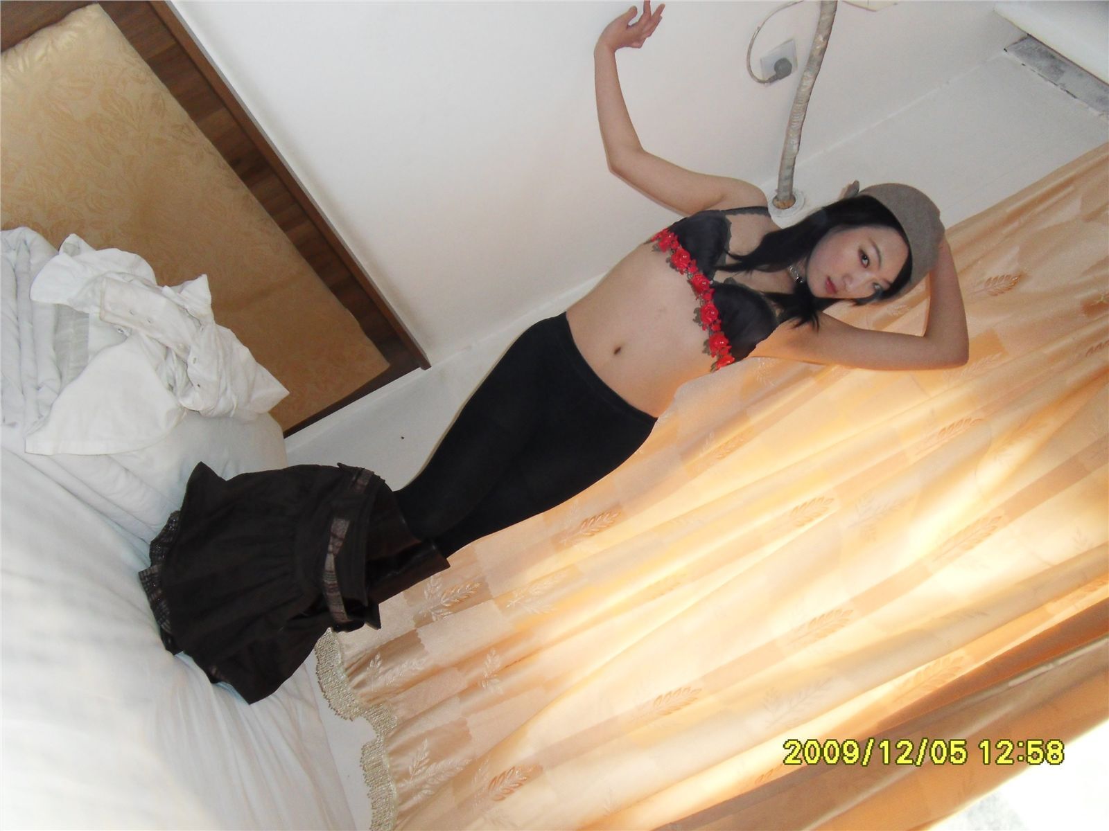 [网络收集] 2013.12.12 模拍黑丝美女雯真