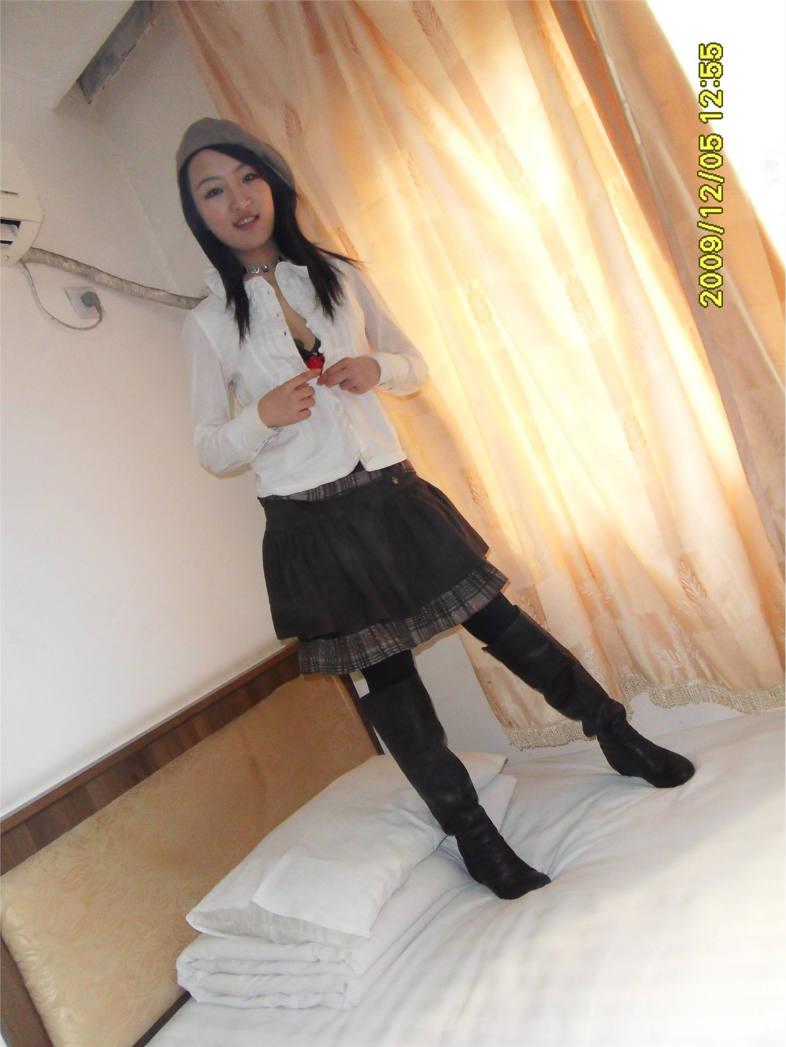 [网络收集] 2013.12.12 模拍黑丝美女雯真