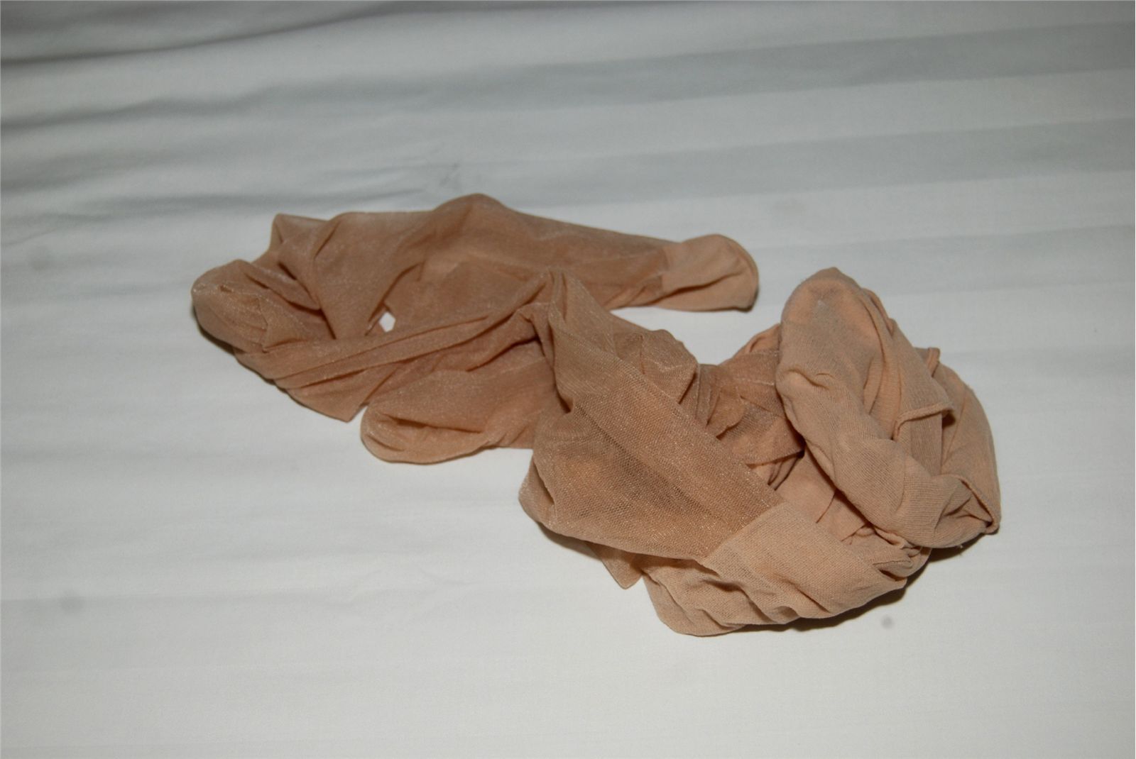 [网络收集] 2013.11.18 新的模特...新的丝袜...新的感觉!!