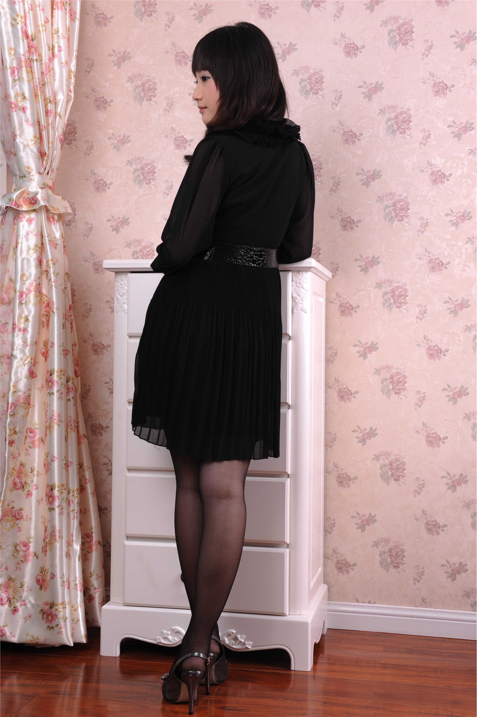 [网络收集] 2013.12.14 清纯美女黑丝焉然