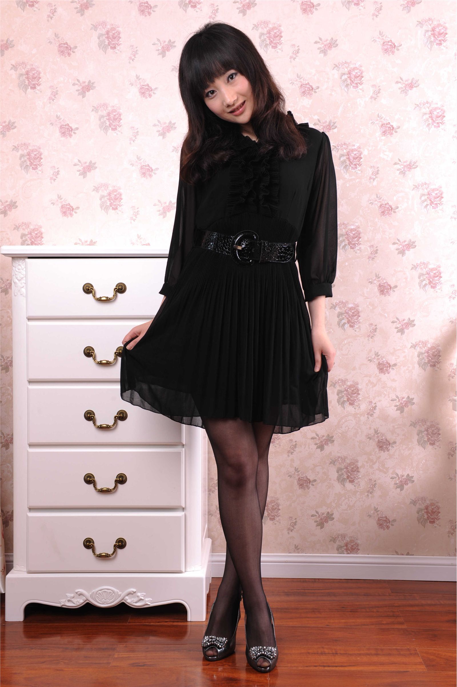 [网络收集] 2013.12.14 清纯美女黑丝焉然