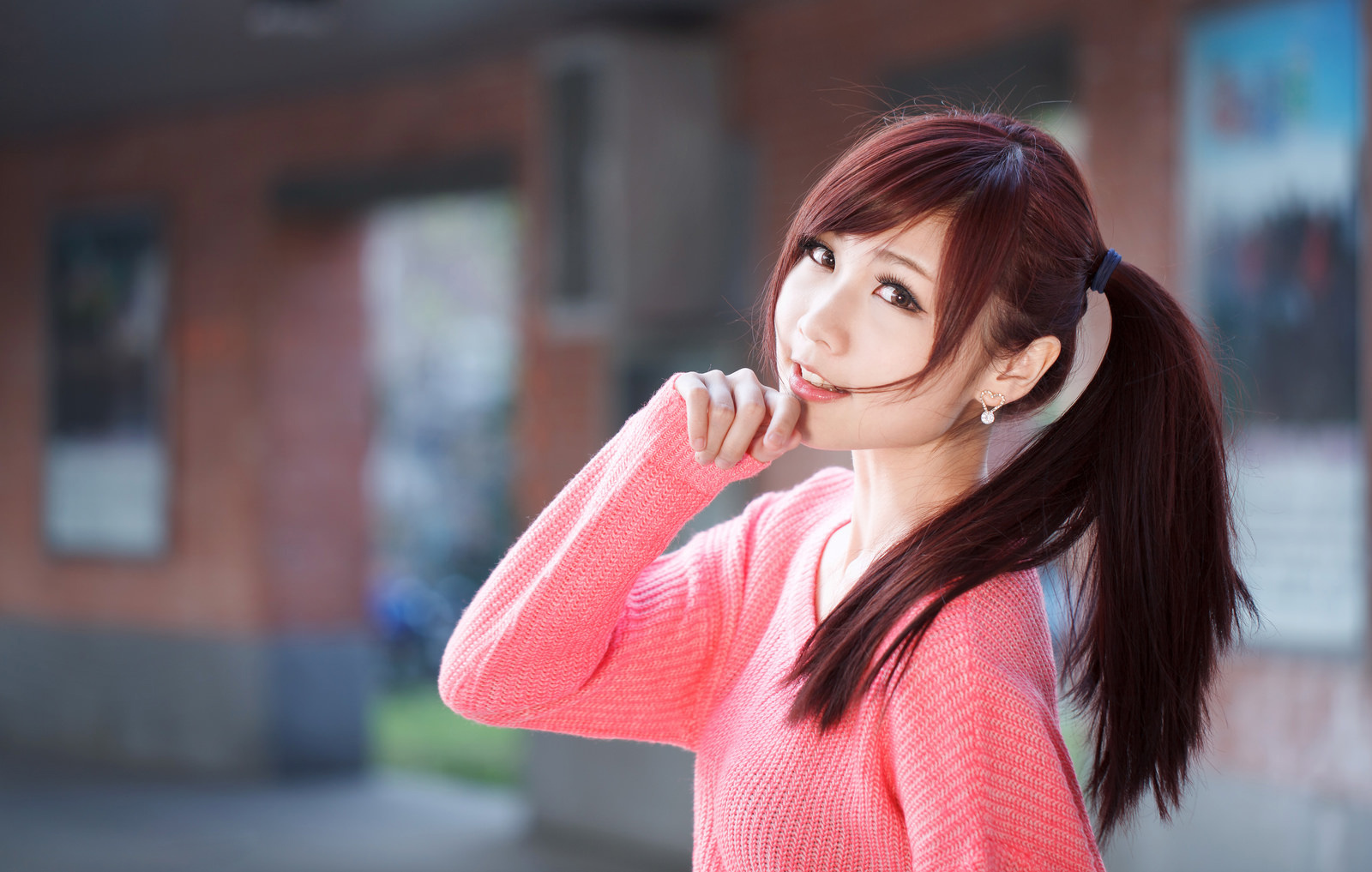 邻家女孩雅筑外拍