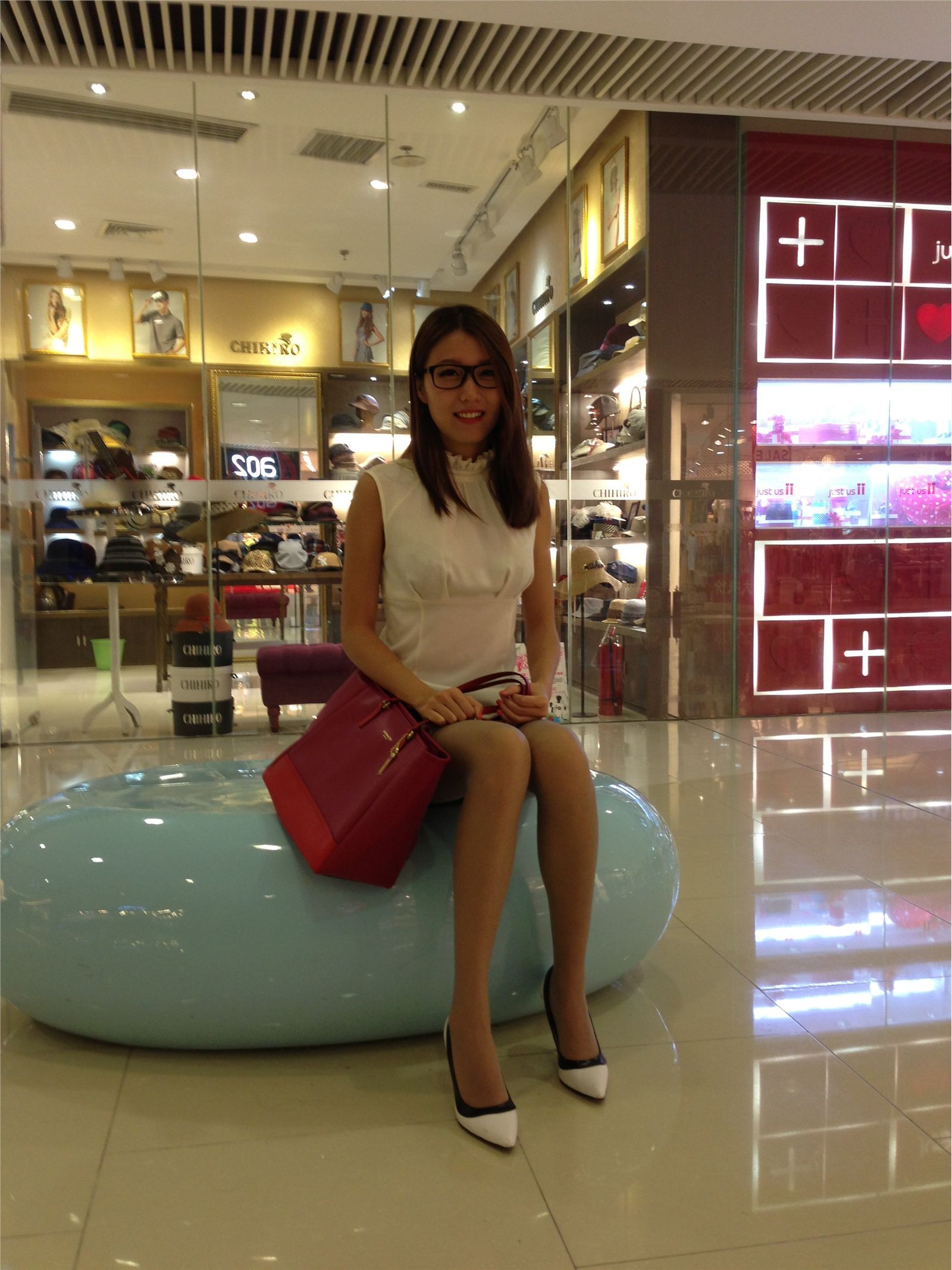 网络红人微博女神-御姐很哀伤