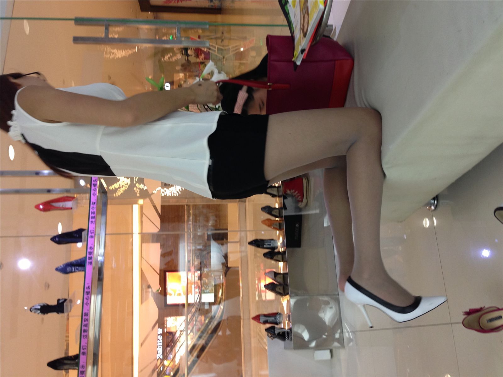 网络红人微博女神-御姐很哀伤