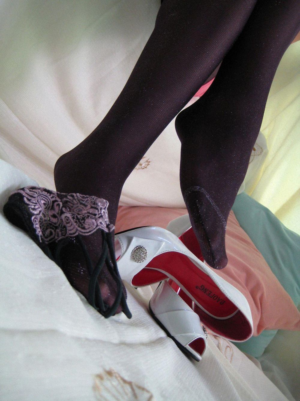 [网络收集] 2013.11.23 诱惑的葡萄紫色丝袜