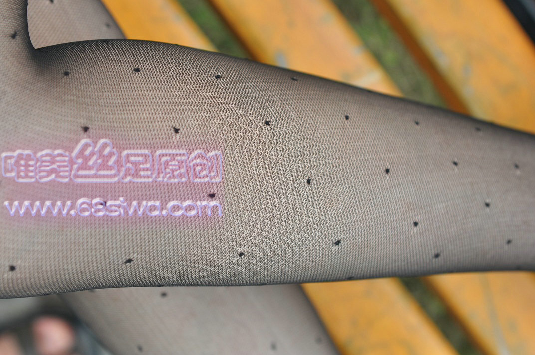 唯美丝11010期静静 国产丝足美腿图片