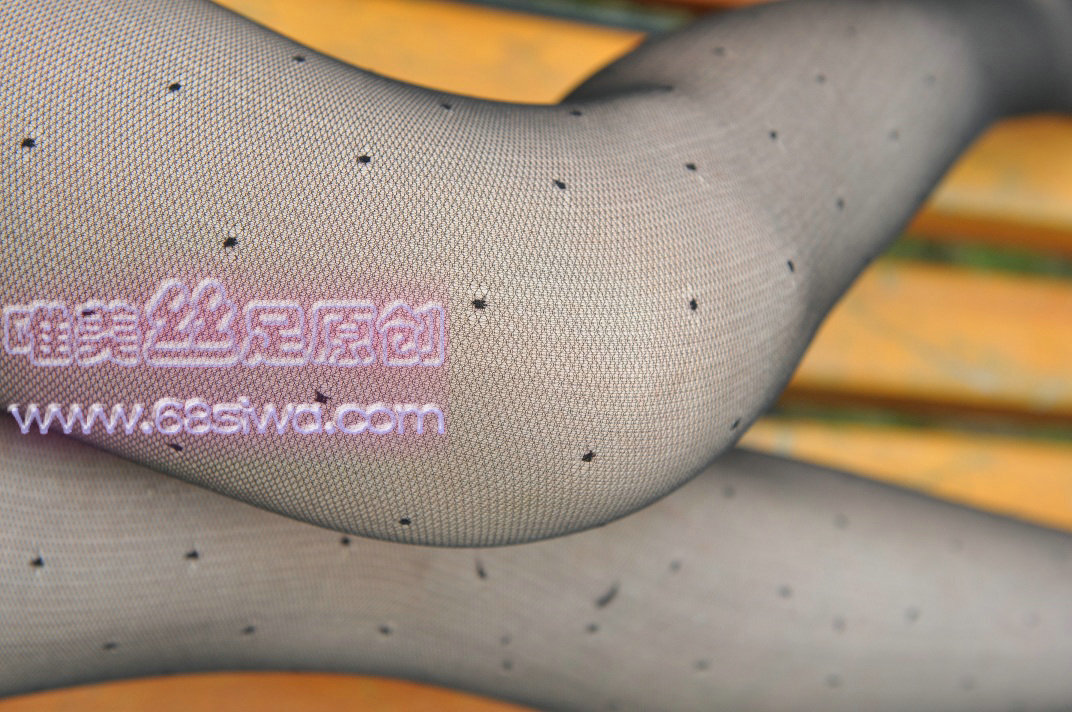 唯美丝11010期静静 国产丝足美腿图片