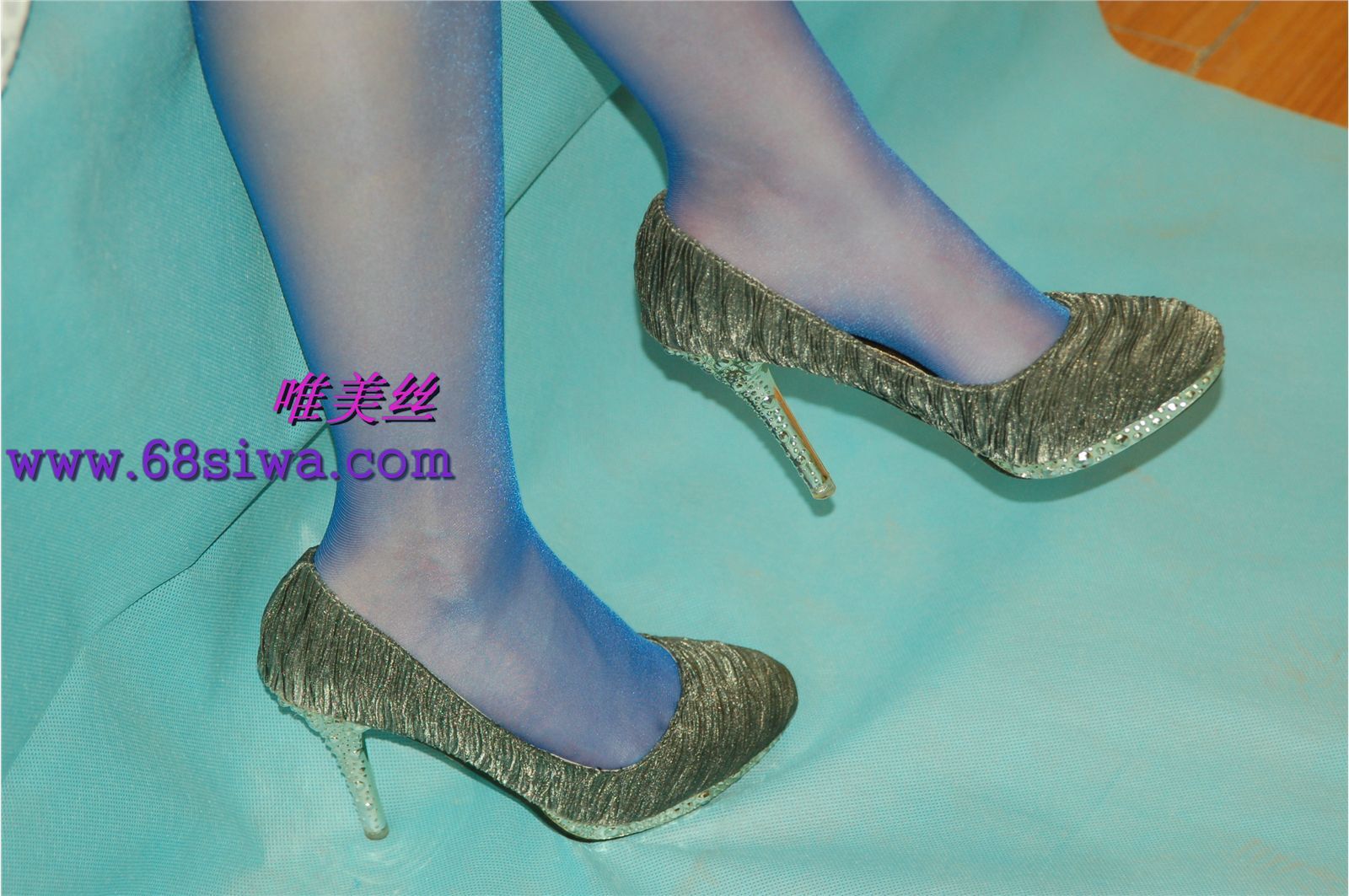 唯美丝原创套图11012期雯雯