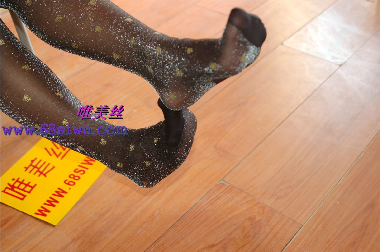 唯美丝11019期露露 国产原创丝袜美足套图