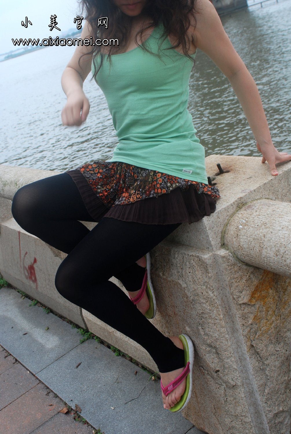 小美 VIP套图 街头力作之雨后的珠江