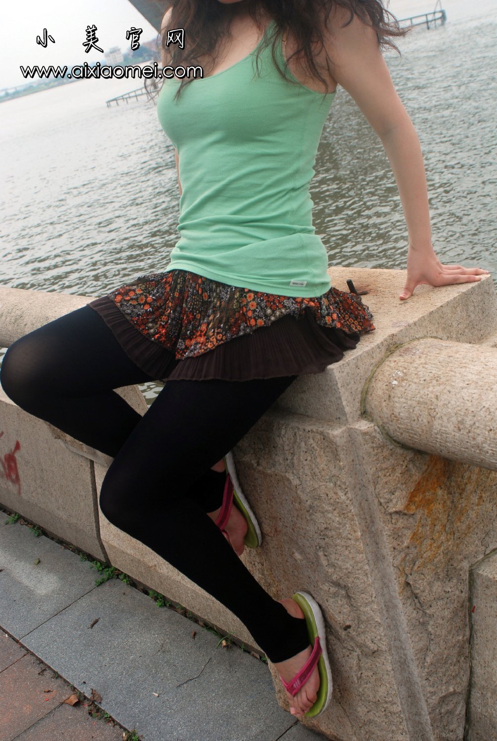 小美 VIP套图 街头力作之雨后的珠江