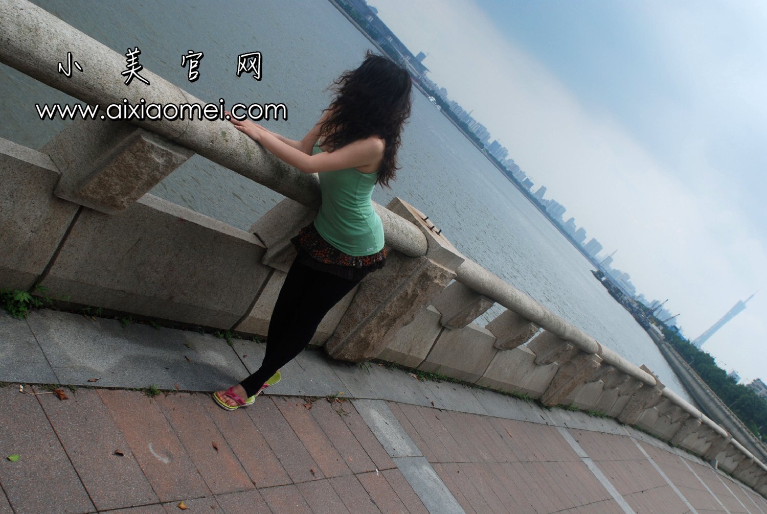 小美 VIP套图 街头力作之雨后的珠江