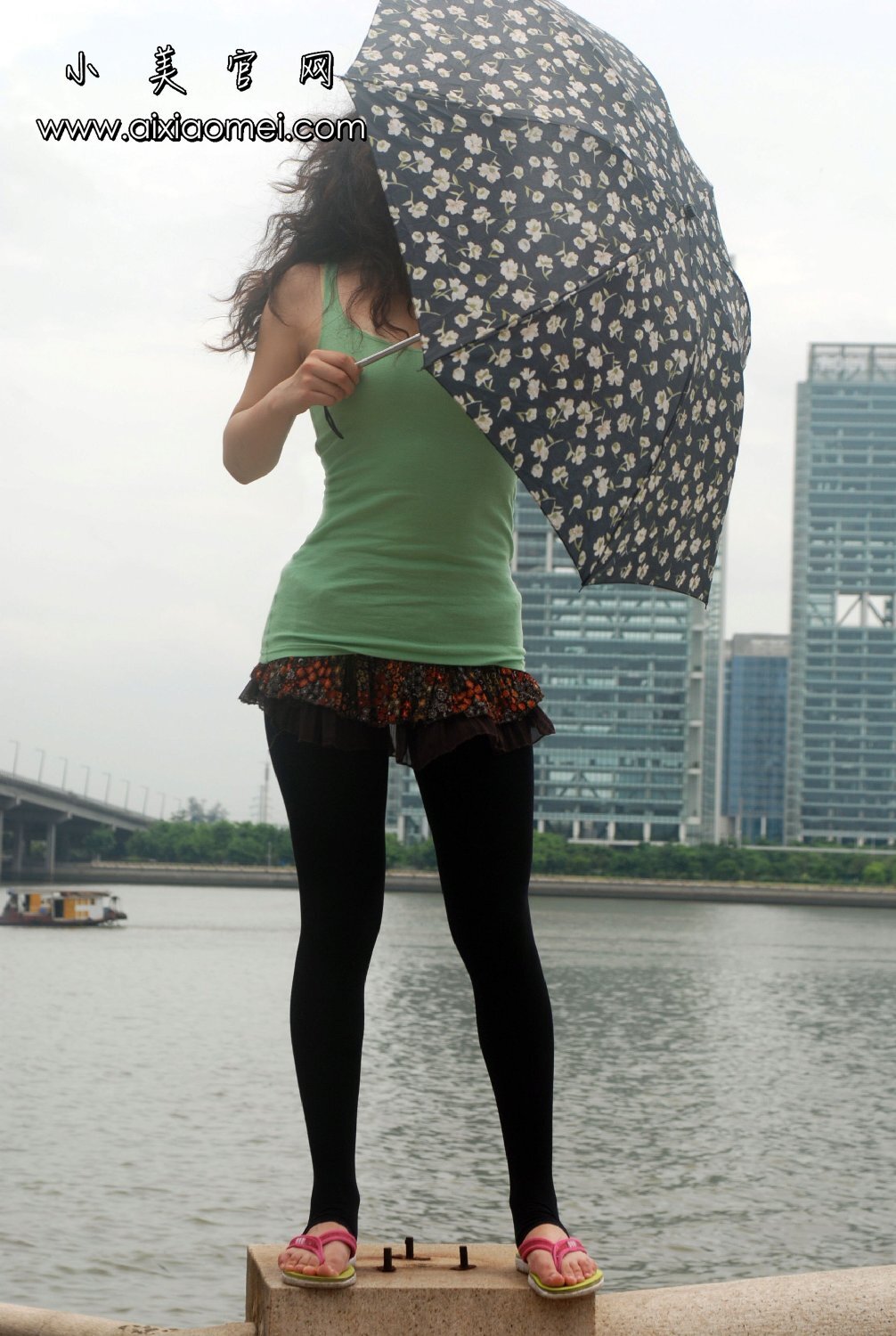 小美 VIP套图 街头力作之雨后的珠江