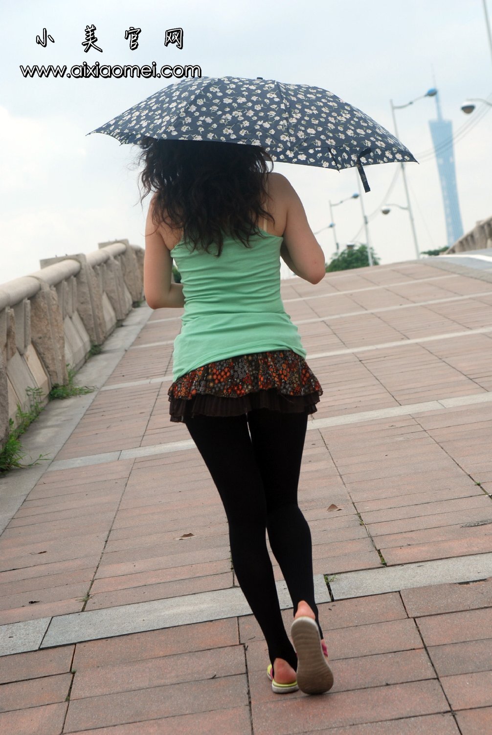 小美 VIP套图 街头力作之雨后的珠江