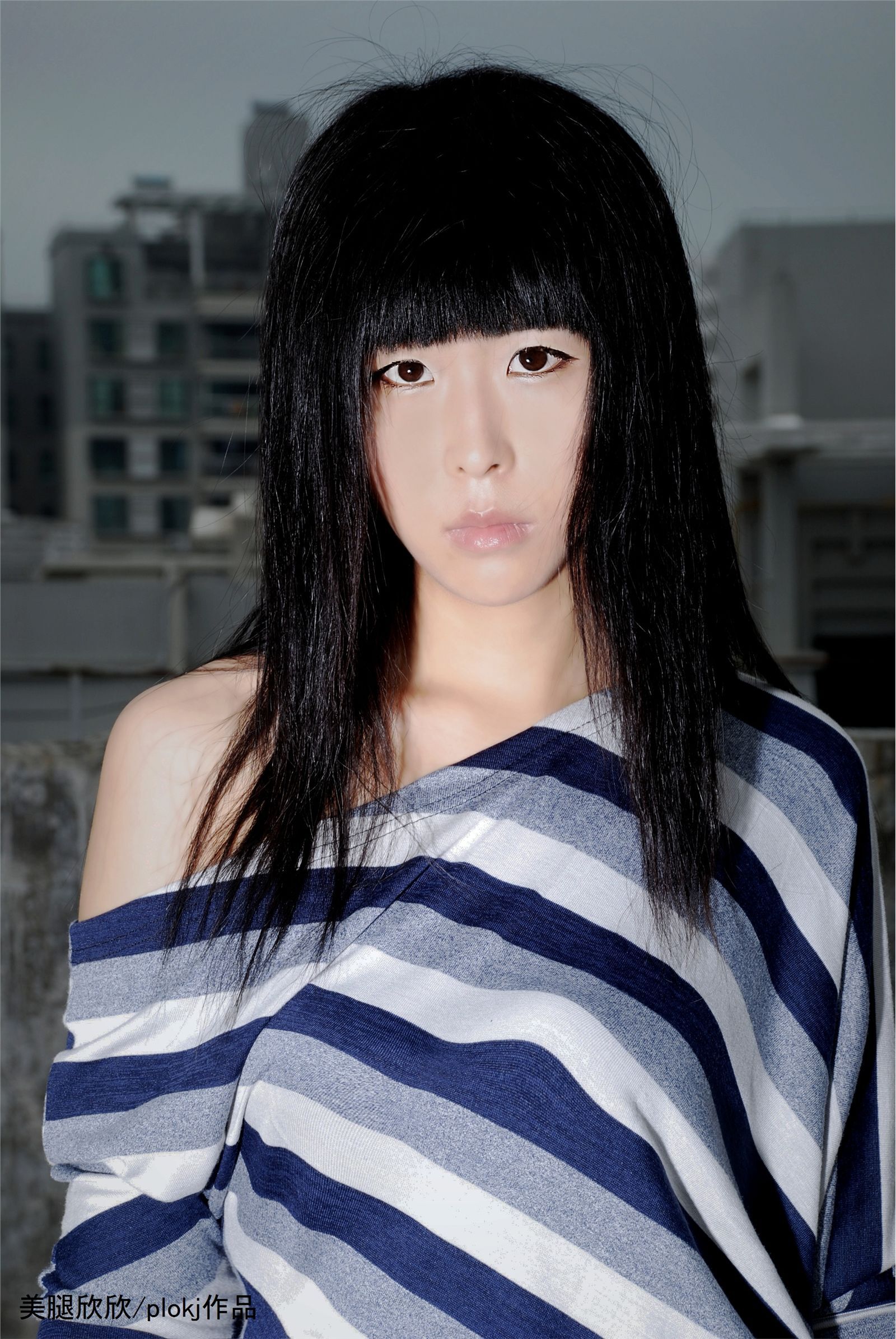 欣欣套图 紧急维修  丝袜美女  国产美女丝袜写真PLOKJ作品