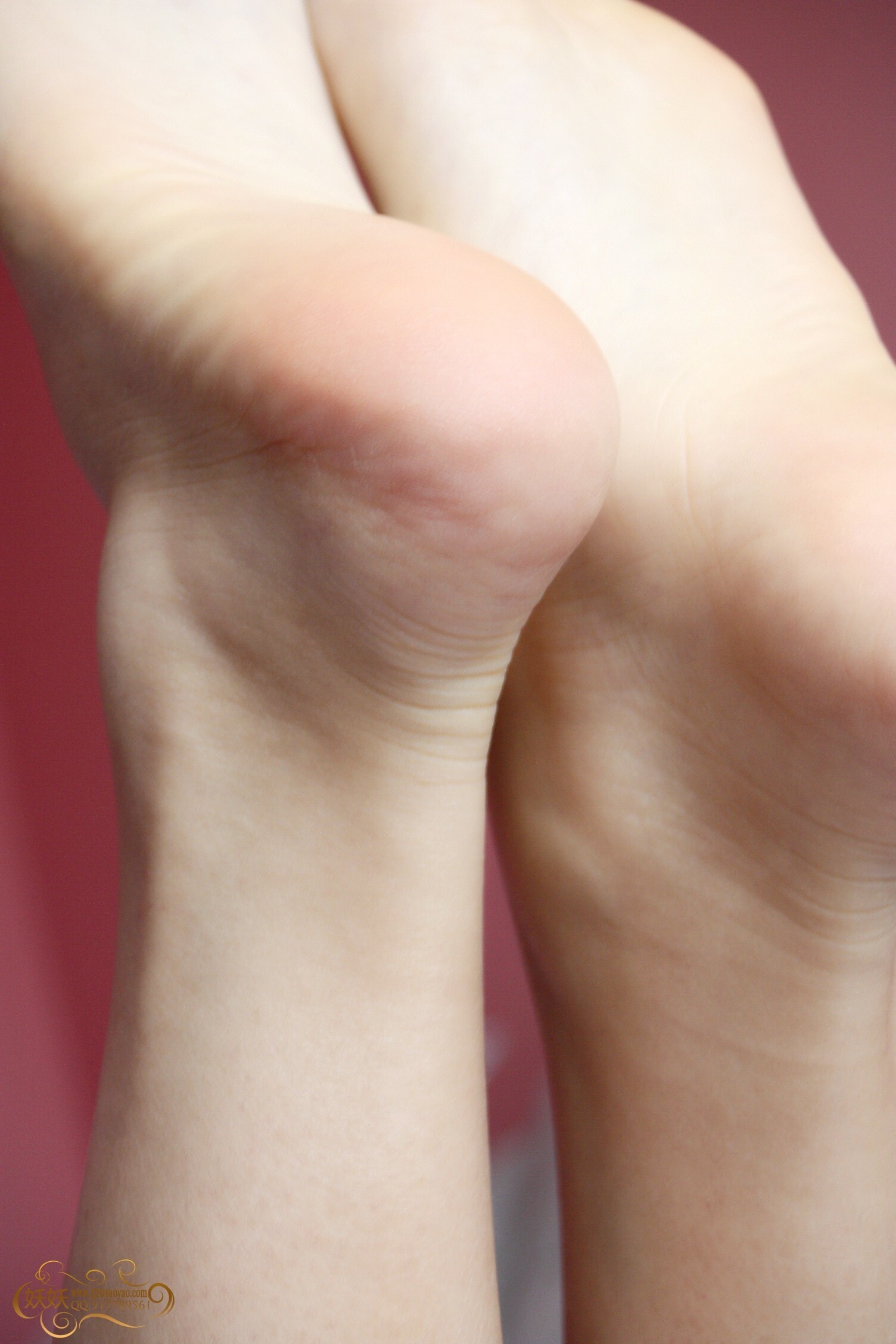 妖颜惑众-裸足大片 [妖妖]VIP无水印高清套图系列