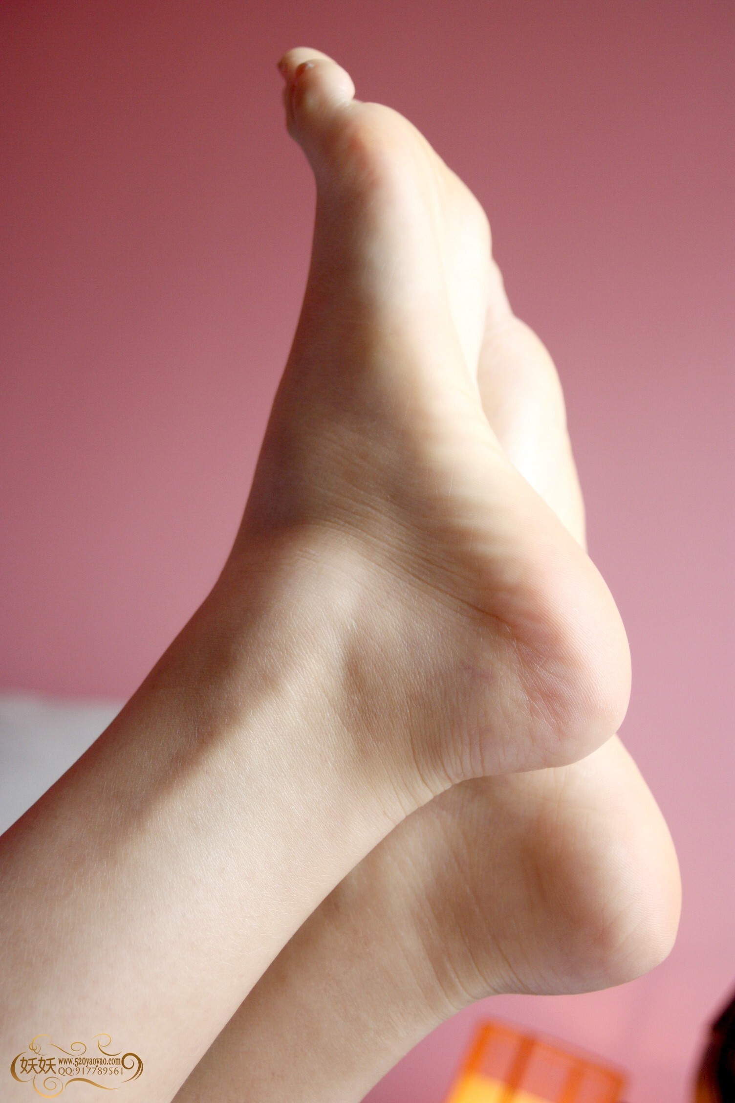 妖颜惑众-裸足大片 [妖妖]VIP无水印高清套图系列