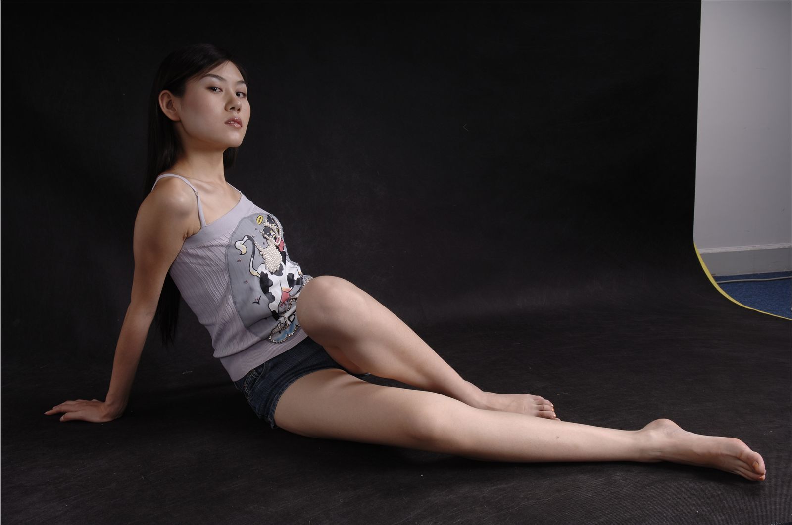 中高艺MICALL原版裸足407M 国产美女丝袜写真套图