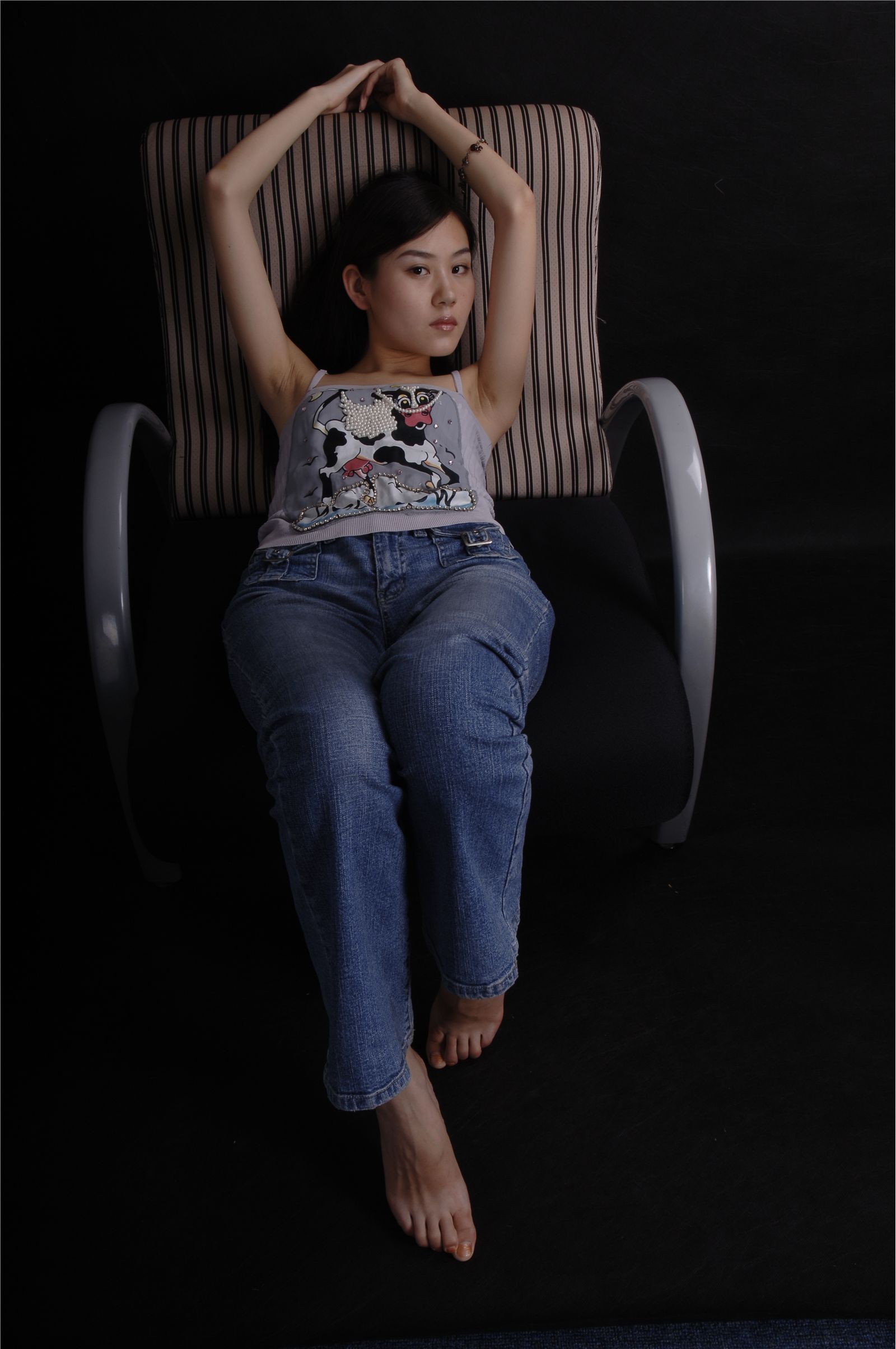 中高艺MICALL原版裸足407M 国产美女丝袜写真套图